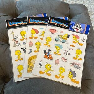 Looney tunes back in Action Stickers